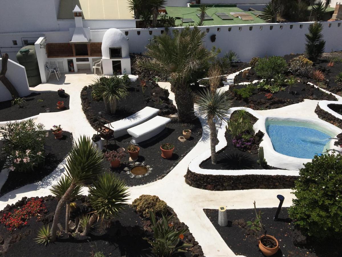 Apartamentos Los Vientos Orzola Kültér fotó